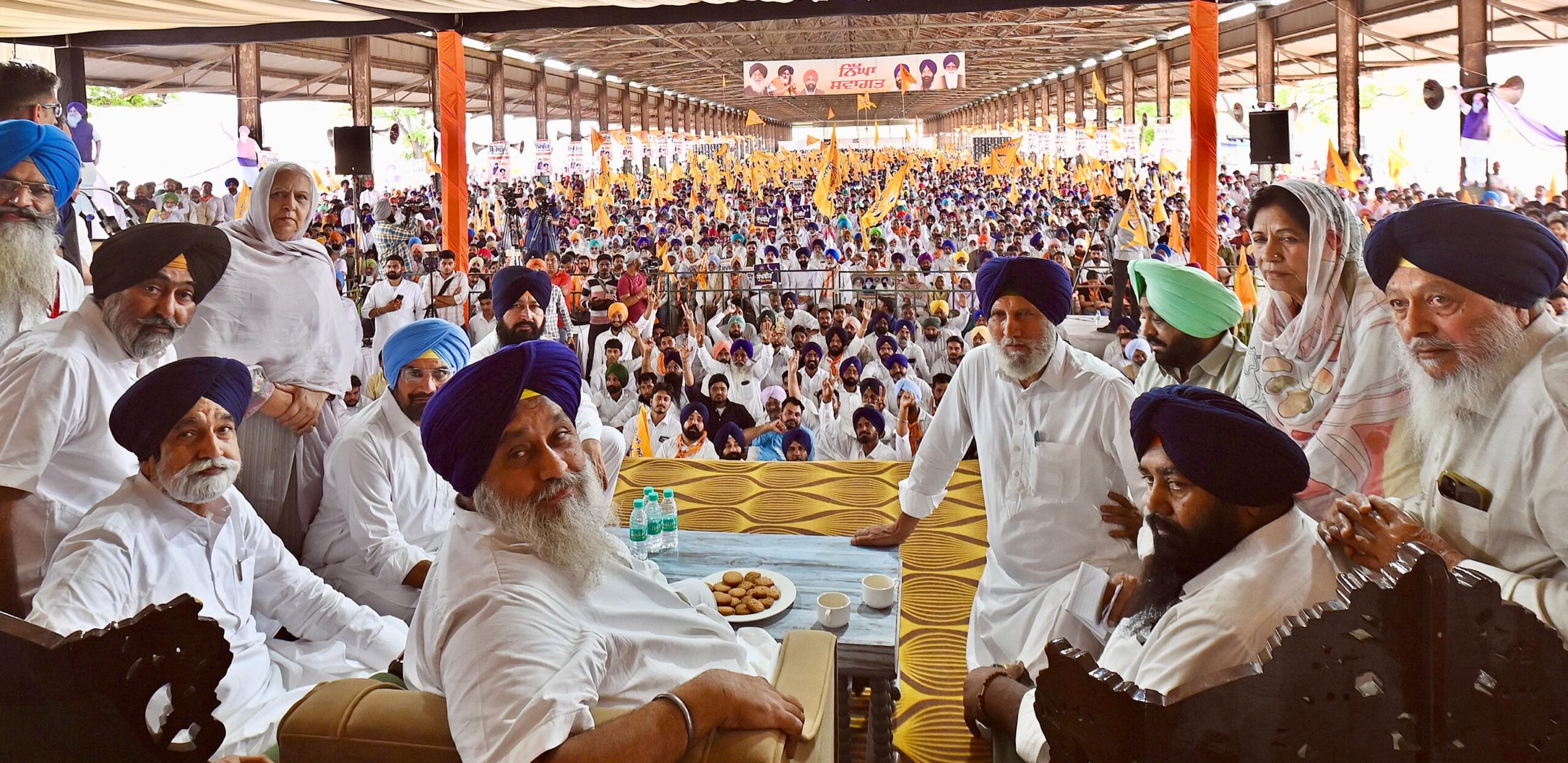 कांग्रेस और आप दोनों ने बेअदबी पर राजनीति की: सुखबीर बादल