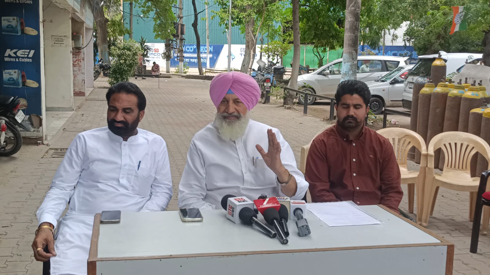 ‘लोक मिलनी’ असल में ‘पुलिस मिलनी’, सीएम तक नहीं पहुंच सकते लोग: बलबीर सिद्धू